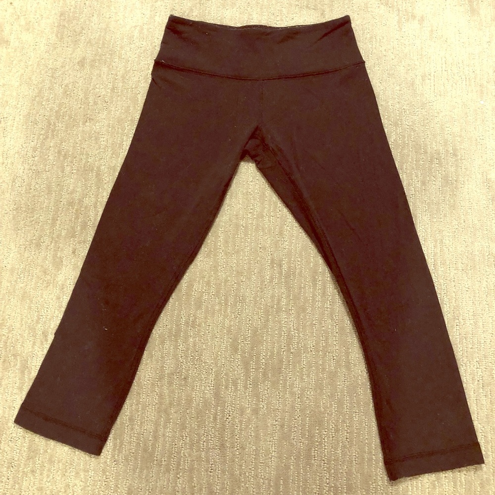 Lululemon wunder under cropped black leggings